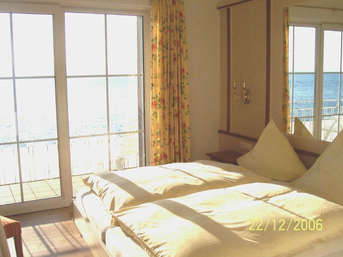 Seehotel Zur Muenz Meersburg Exterior foto