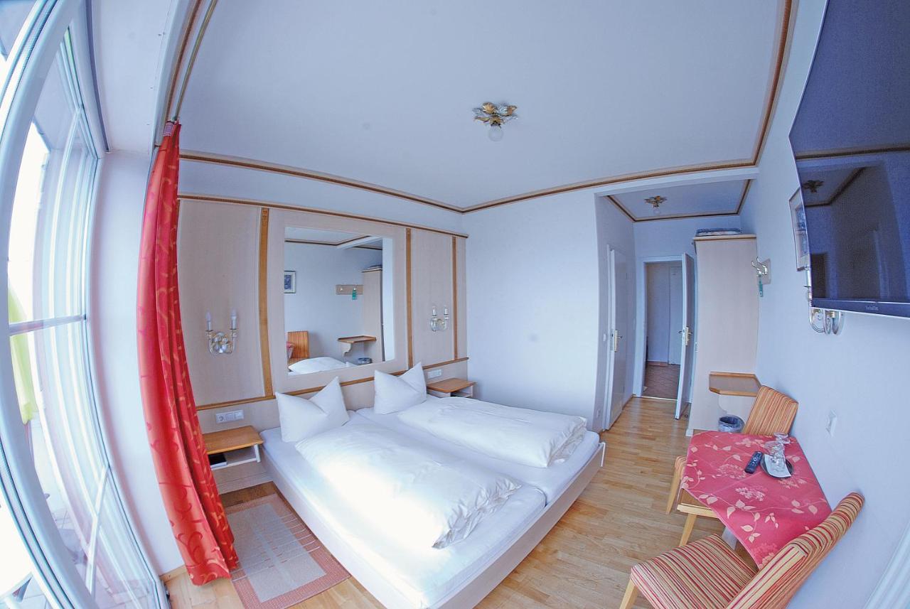 Seehotel Zur Muenz Meersburg Exterior foto