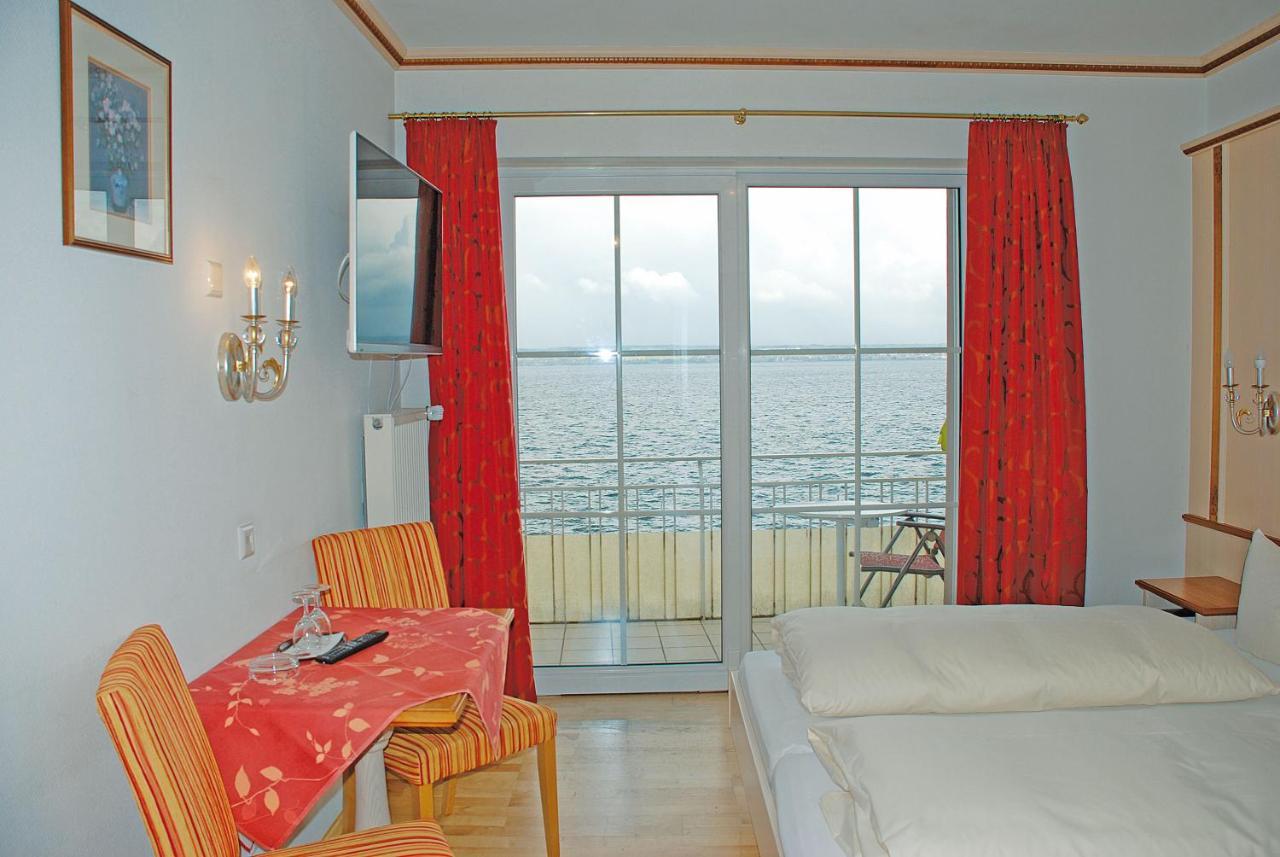Seehotel Zur Muenz Meersburg Exterior foto
