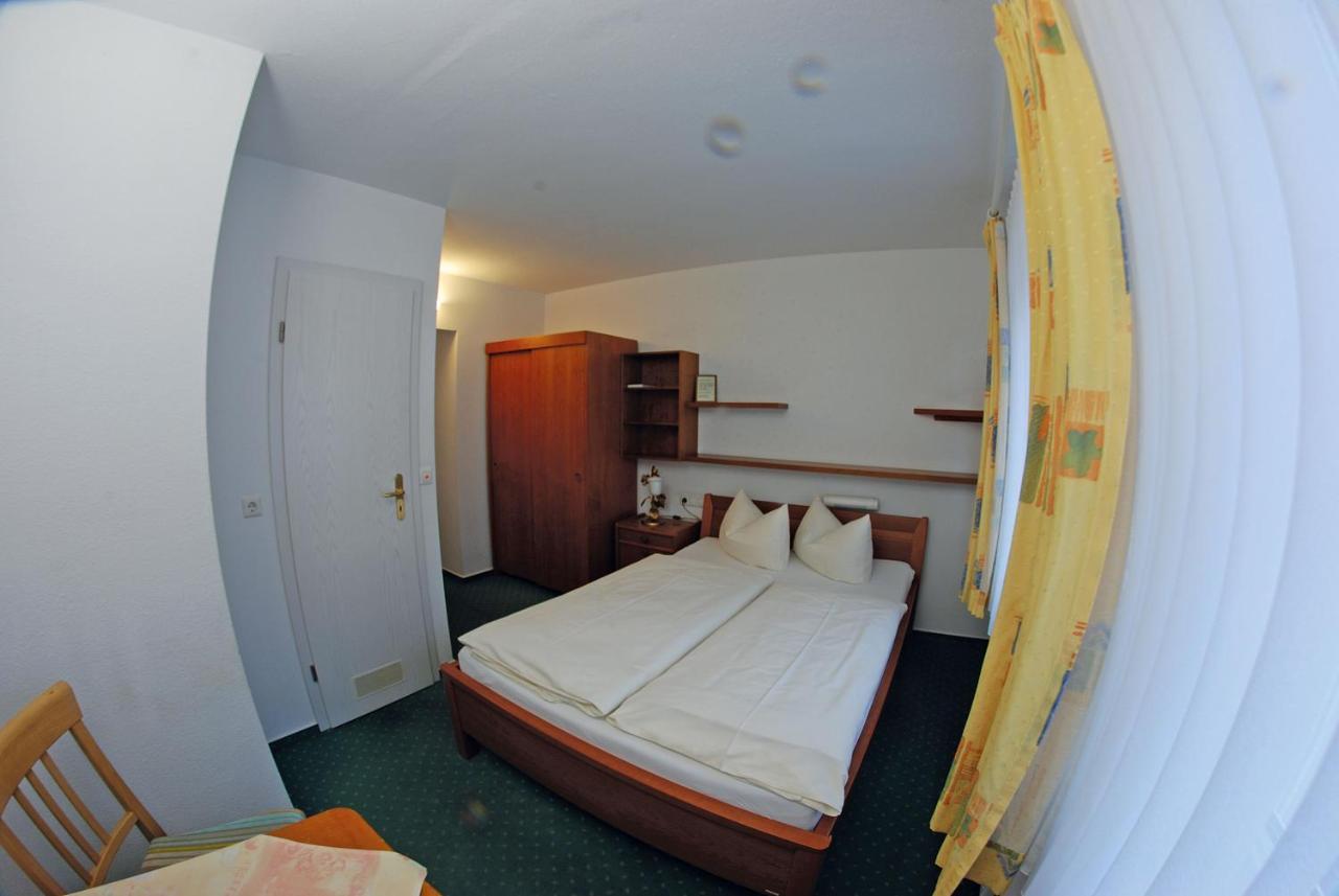 Seehotel Zur Muenz Meersburg Exterior foto