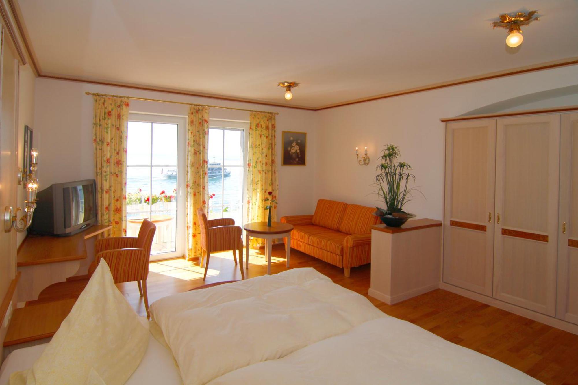 Seehotel Zur Muenz Meersburg Exterior foto